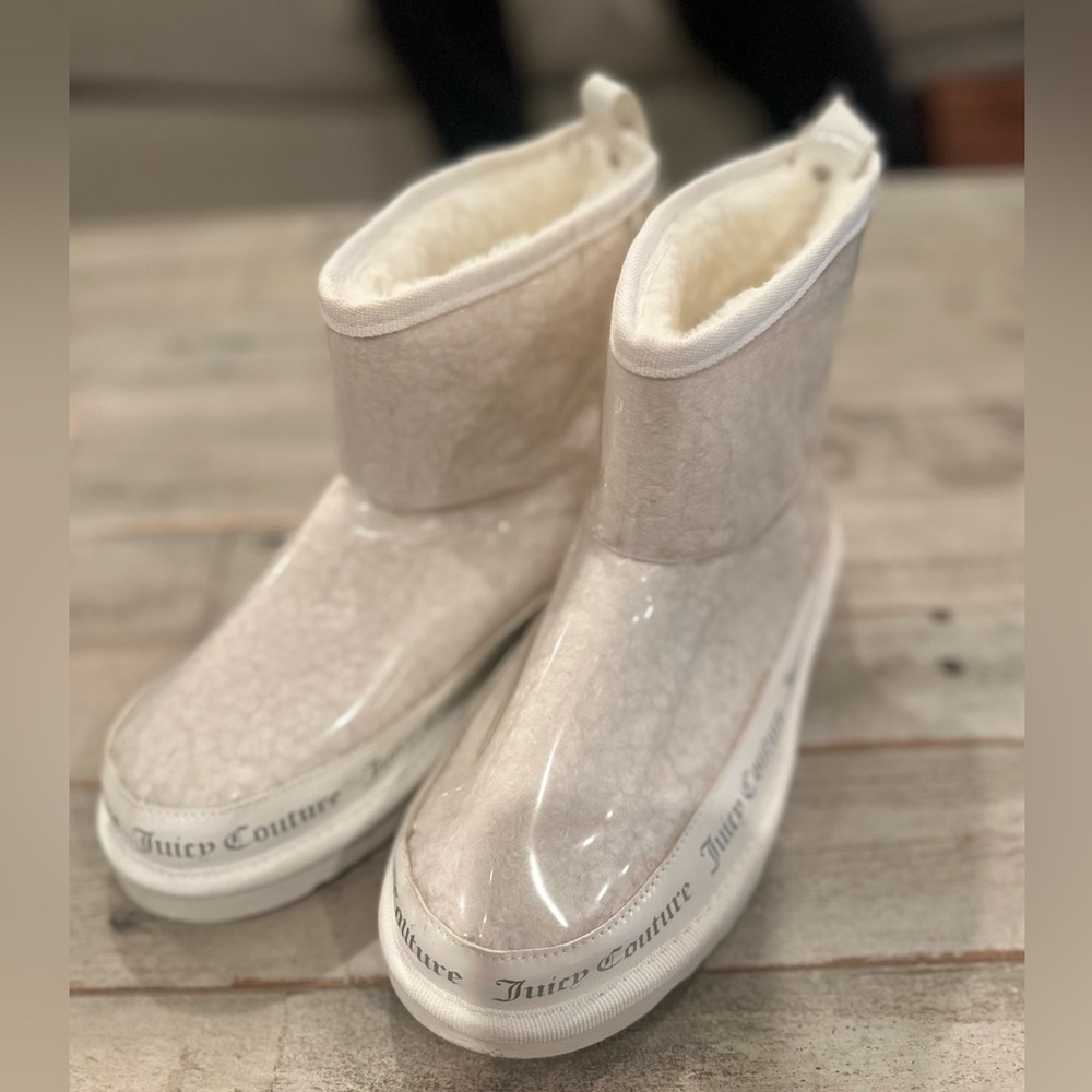 🤍👢Juicy Couture boots 👢🤍